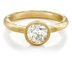 Malcolm Betts Women's Round-faced Ring-gold