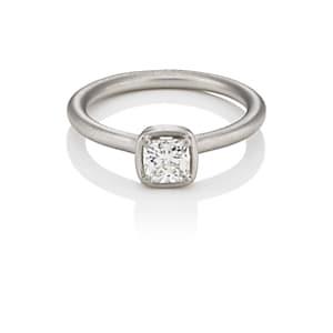 Tate Union Women's White-diamond Solitaire Ring