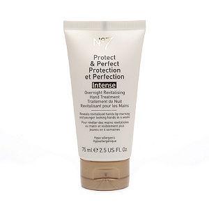 Boots No7 Protect & Perfect Overnight Revitalizing Hand Treatment
