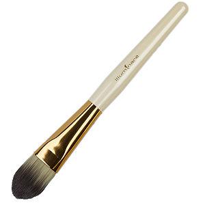 Illuminare Foundation Brush