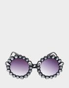 Betseyjohnson Dreaming Of Daisies Sunglasses Black