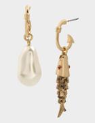 Betseyjohnson Catch The Wave Fish Pearl Earrings Ivory