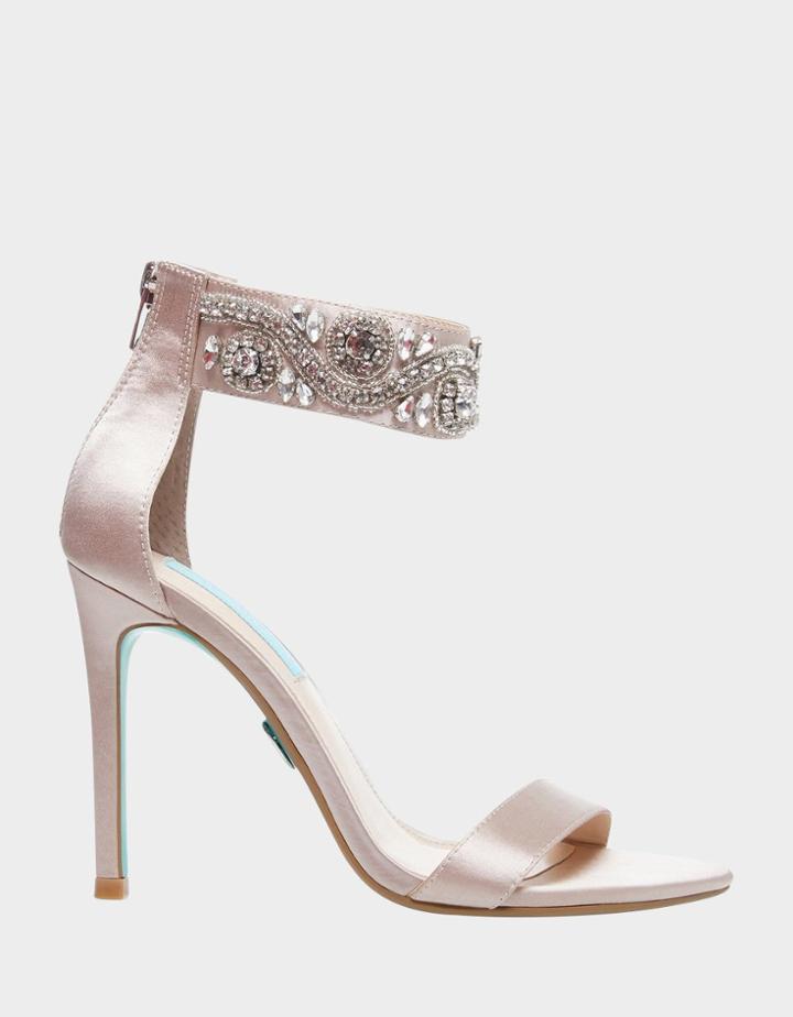 Betseyjohnson Sb-brie Nude