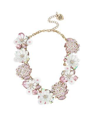 Steve Madden Summer Flowers Statement Necklace White/pink
