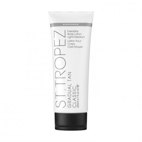 St. Tropez Gradual Tan Moisturizer - Light/medium