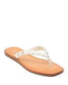 Dolce Vita Women's Clyde Studded Thong Sandals