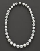 White South Sea Pearl Necklace, 18l