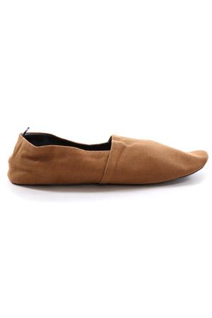 Newbark Slip On Tan Canvas