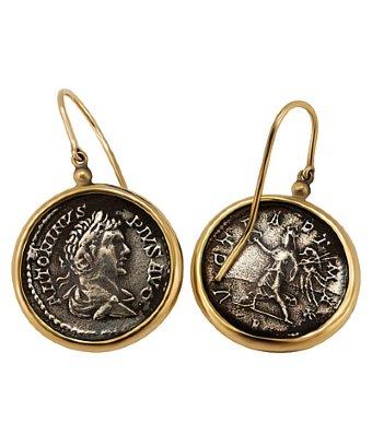 1884 Jewelry 1884 - Appia 18k Yellow Gold Medium Earrings W/1 Pius Coin