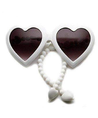 Zerouv Womens Oversized Beaded Arm Temple Heart Shape Sunglasses (red)