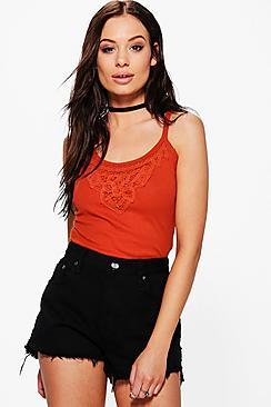 Boohoo Sadie Crochet Detail Rib Vest