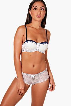Boohoo Imogen Lace Short