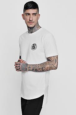 Boohoo Longline Gothic 'b' Print T-shirt With Curve Hem