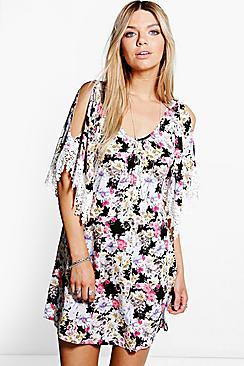 Boohoo Gaby Floral Print Crochet Sleeve Dress