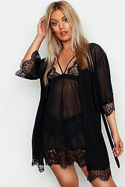 Boohoo Plus Eyelash Lace & Mesh Robe