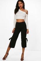 Boohoo Eyelet Detail Cropped Crepe Trousers