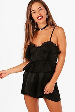 Boohoo Petite  Ruffle Detail Woven Peplum Top