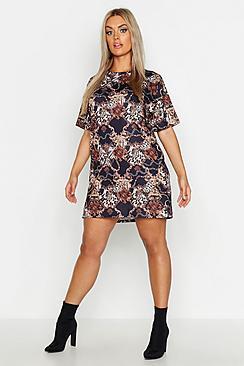 Boohoo Plus Chain Printed T-shirt Dress