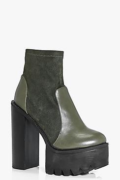 Boohoo Zoe Cleated Skyscraper Platform Boot