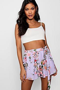 Boohoo Louise Floral Tie Belt Shorts