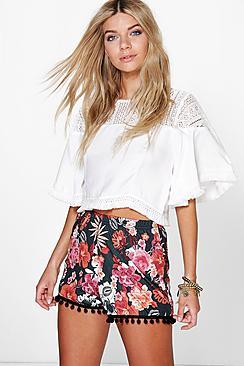 Boohoo Eve Floral Print Pom Pom Trim Flippy Short
