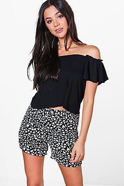Boohoo Erin Monochrome Flippy Shorts