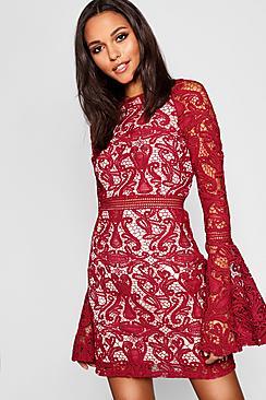 Boohoo Premium Lace Flared Sleeve Bodycon Dress