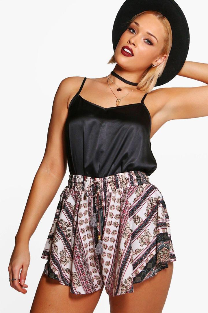Boohoo Plus Kate Printed Short Multi