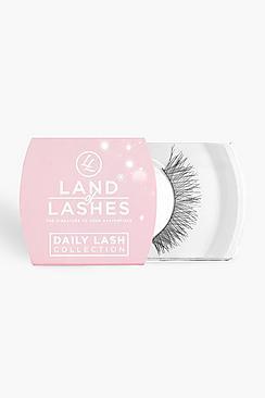 Boohoo Land Of Lashes Daily Lash - Cruelty Free 30