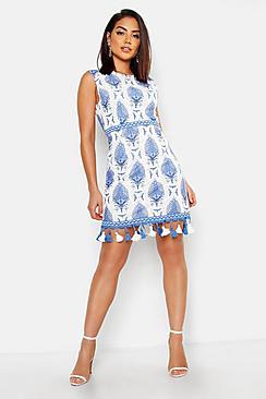Boohoo Tassle Hem Lace Shift Dress