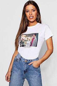 Boohoo Petite Friends Christmas Licenced T-shirt