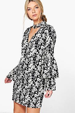 Boohoo Harmony Tiered Sleeve Shift Dress