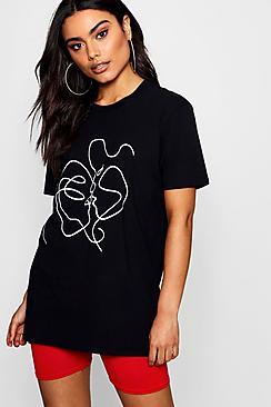 Boohoo Evelyn Kissing Face Tee