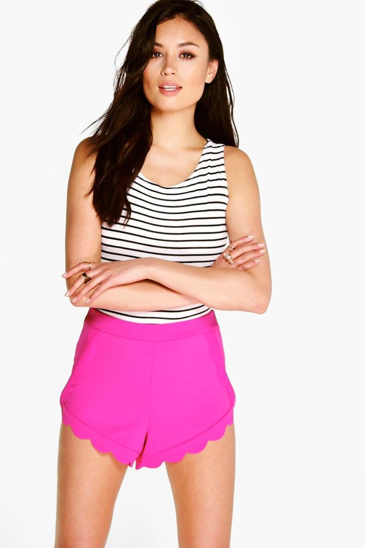 Boohoo Lucy Scalloped Trim Shorts Pink