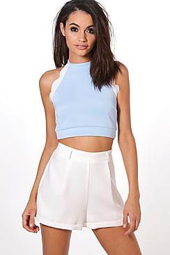 Boohoo Sophie Contrast Scallop Edge Halter Crop