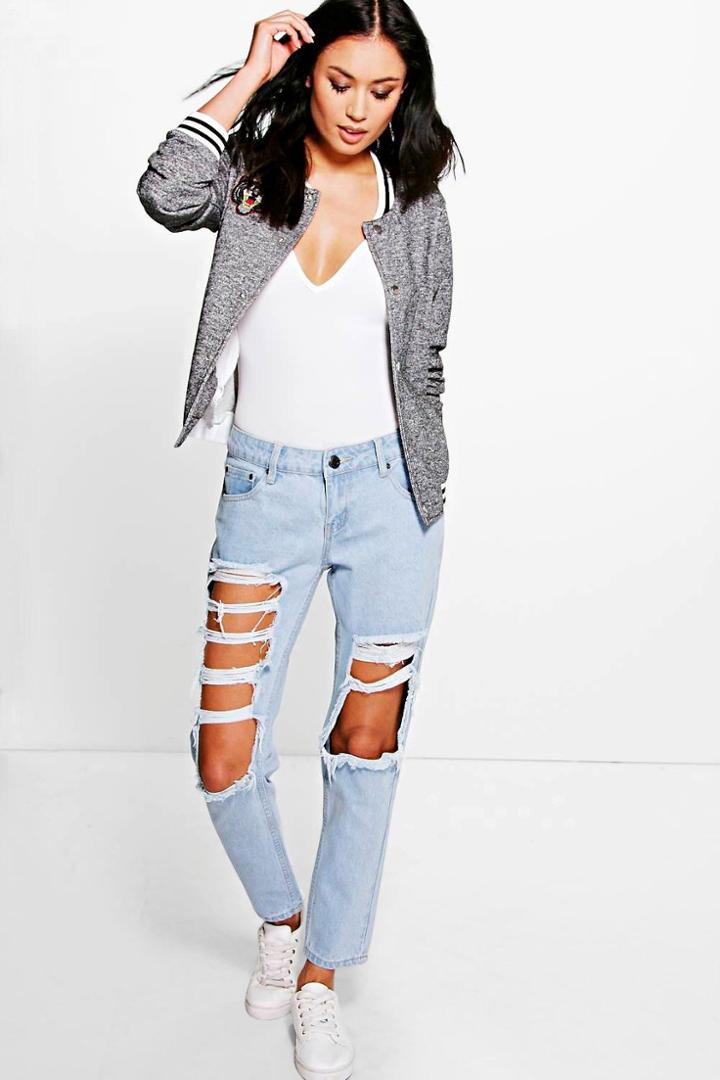Boohoo Abigail Low Rise Light Wash Distressed Boyfriend Jeans Blue