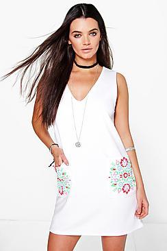 Boohoo Kassie Cap Sleeve Floral Pockets Shift Dress