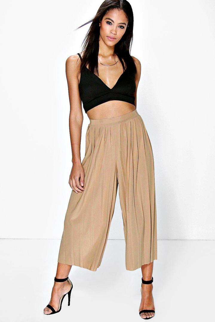 Boohoo Saskia Pleated Wide Leg Cropped Trousers Sand