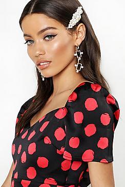 Boohoo Large Pearl Hair Slide