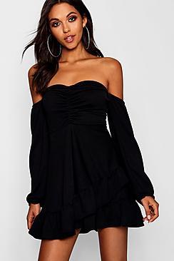 Boohoo Nola Ruched Volume Sleeve Skater Dress