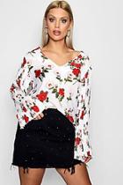 Boohoo Plus Pleated Sleeve V Neck Top
