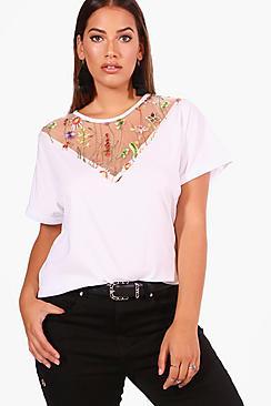 Boohoo Plus Kelly Embroidered Oversize Tee