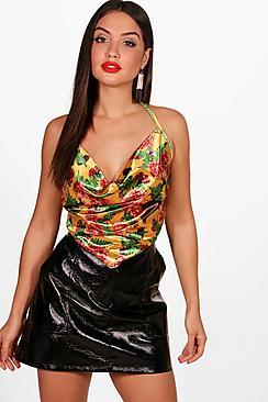 Boohoo Camila Floral Velvet Tie Back Crop