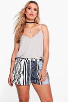 Boohoo Plus Penelope Printed Woven Short