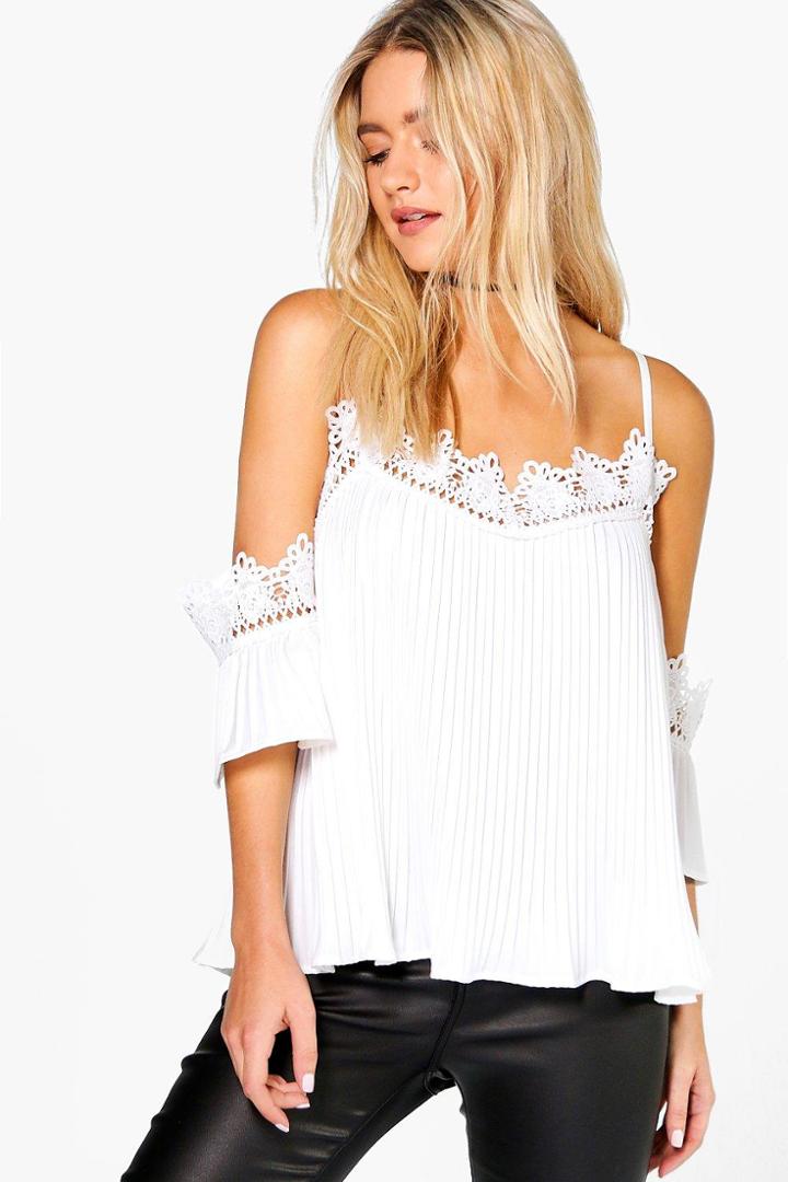 Boohoo Keira Crochet Trim Woven Crinkle Cold Shoulder Top White