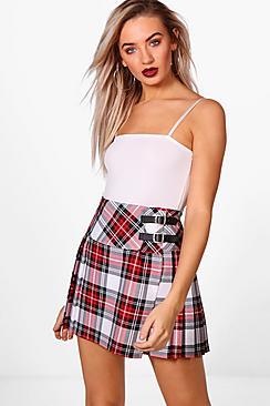 Boohoo Zaina Buckle Detail Tartan Pleated Woven Skirt
