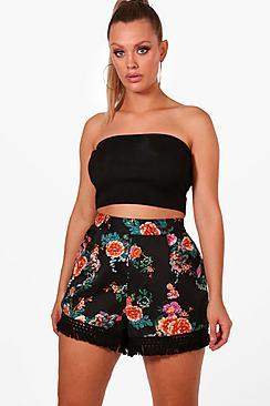 Boohoo Plus Danielle Floral Tassel Hem Short