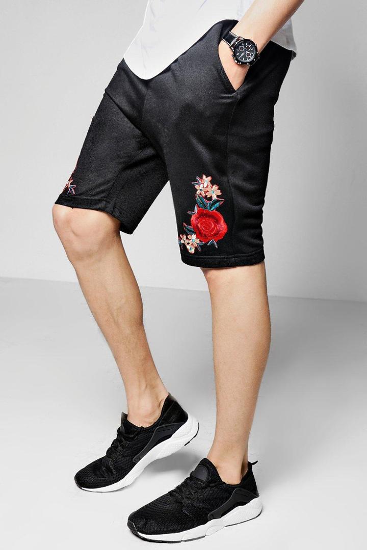 Boohoo Rose Embroidered Jersey Short Black
