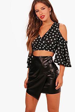 Boohoo Petite Star Print Cold Shoulder Wrap Top