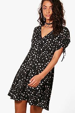 Boohoo Tall Isobel Floral Tea Dress